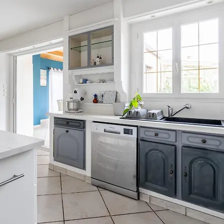 Charming House With Covered Swimming Pool And Garden * Saint-Hilaire-de-Talmont
