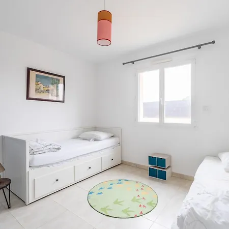 Charming House With Covered Swimming Pool And Garden בית נופש Saint-Hilaire-de-Talmont